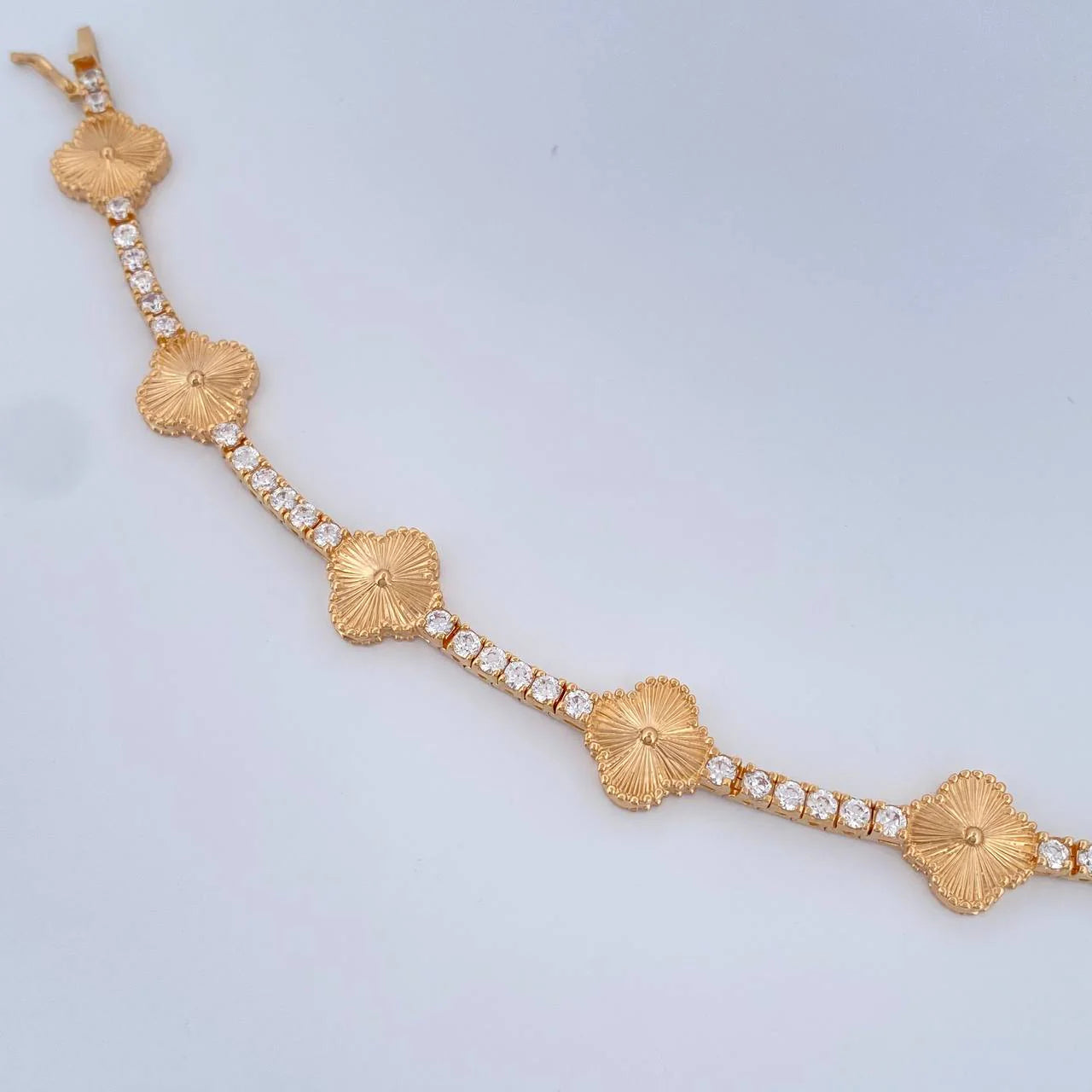 La Fortuna Dorada Line