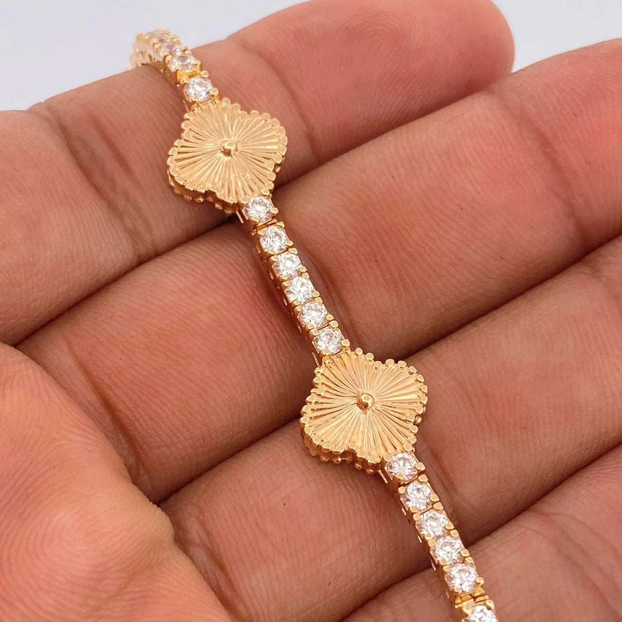 La Fortuna Dorada Line