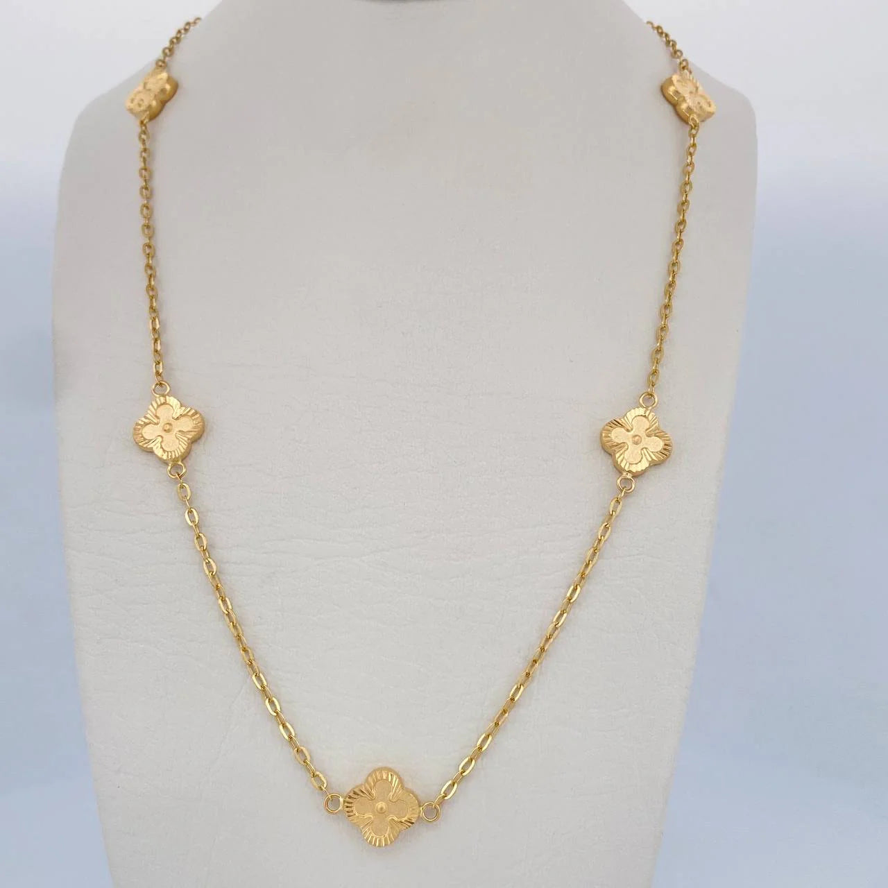 La Fortuna Dorada Sutil Necklace