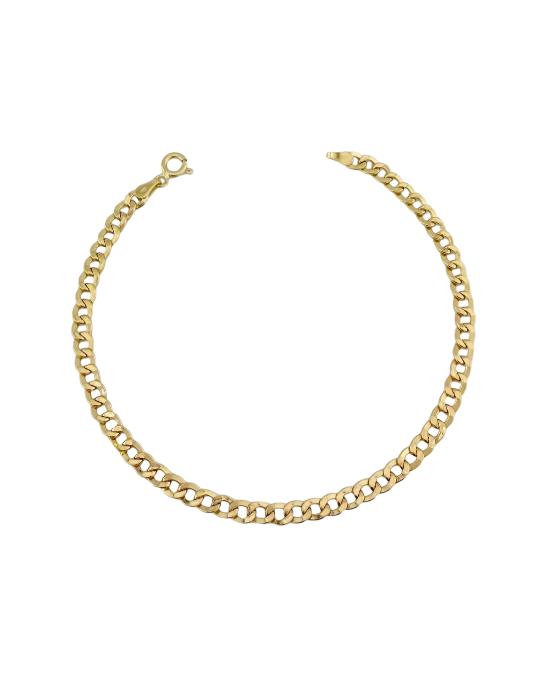Close-up of Cuban curb link bracelet clasp and link detail in 18K gold | Gado Jewellers Fine Jewellery Mississauga