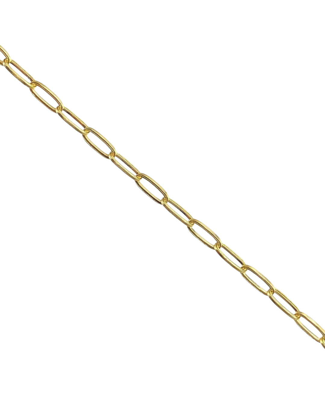 Close-up of paperclip link bracelet link detail in 18K gold | Gado Jewellers Canadian Fine Jewellery Mississauga