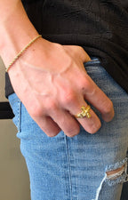 Close-up of rope chain clasp and link detail in 18K gold | Gado Jewellers Mississauga Fine Jewellery 
