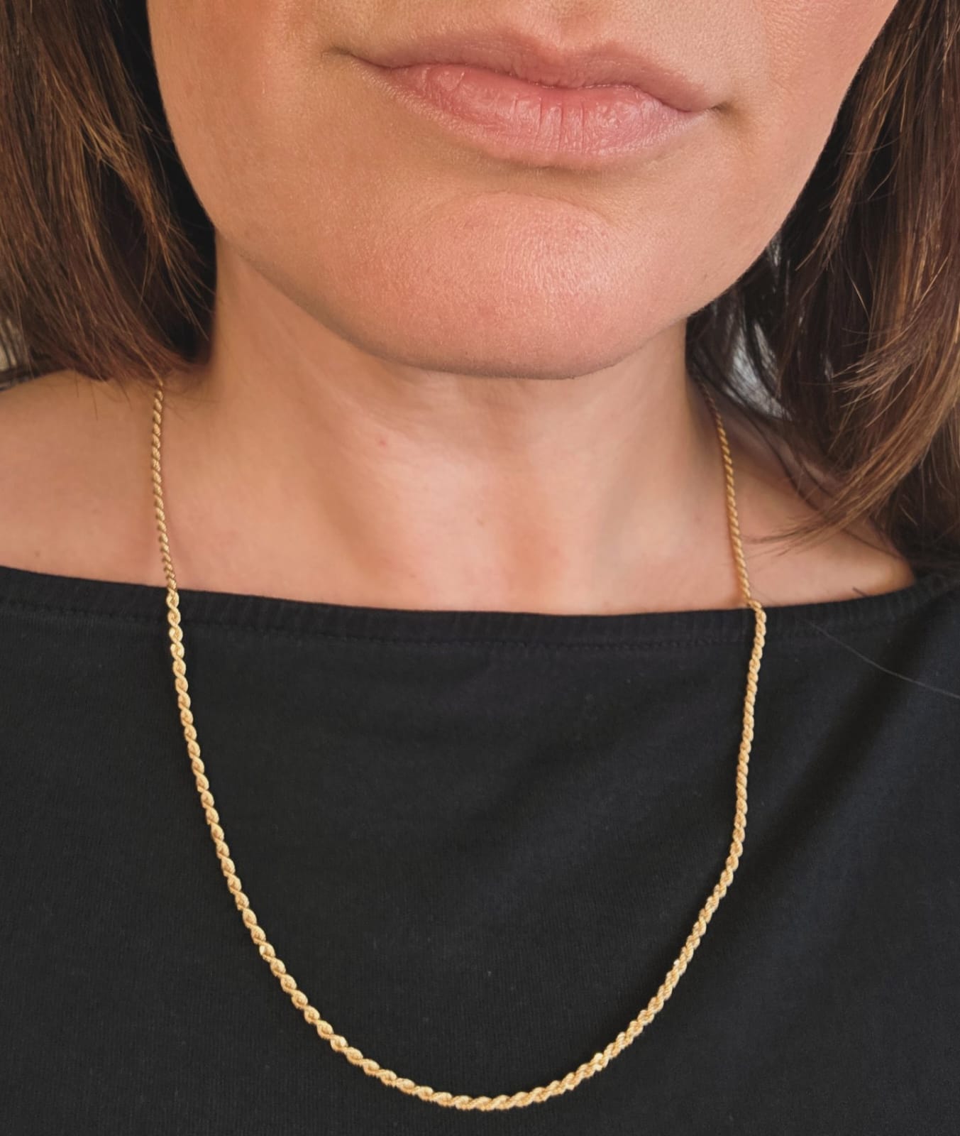rope chain in 18K gold worn on neck, female model | Gado Jewellers Mississauga Fine Jewellery 